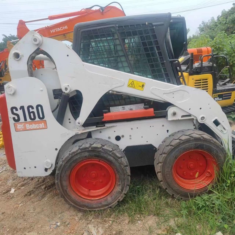 터보 충전 사용 스키드 스티어 로더 Bob S160 고속 19.8m/h 44.9KW