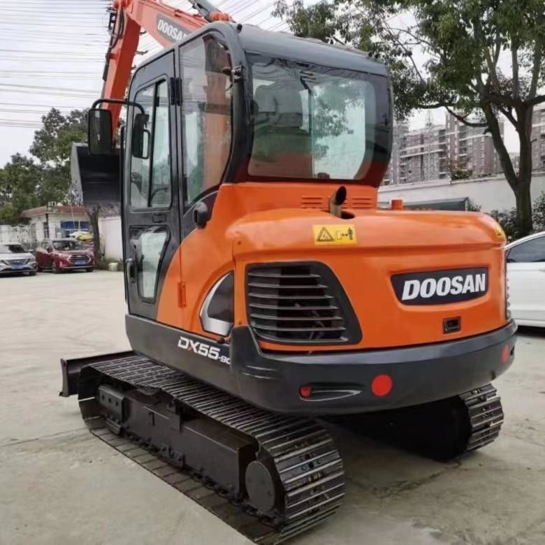 사용 된 Doosan Digger DX55 사용 된 5.5톤 소형 미니 크롤러 발굴기