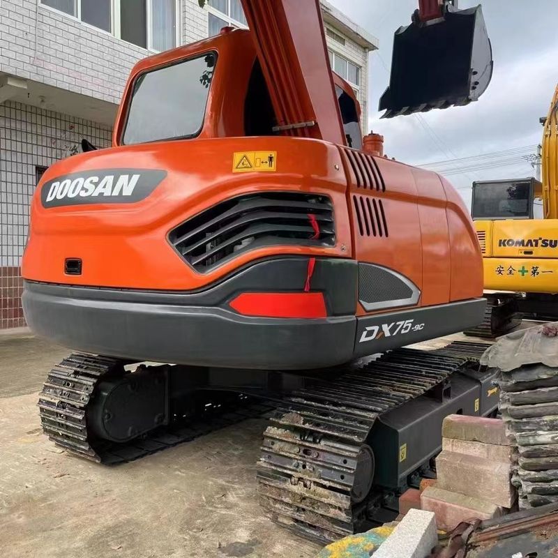 사용 된 Doosan Digger DX75 사용 된 7.5톤 소형 미니 크롤러 발굴기