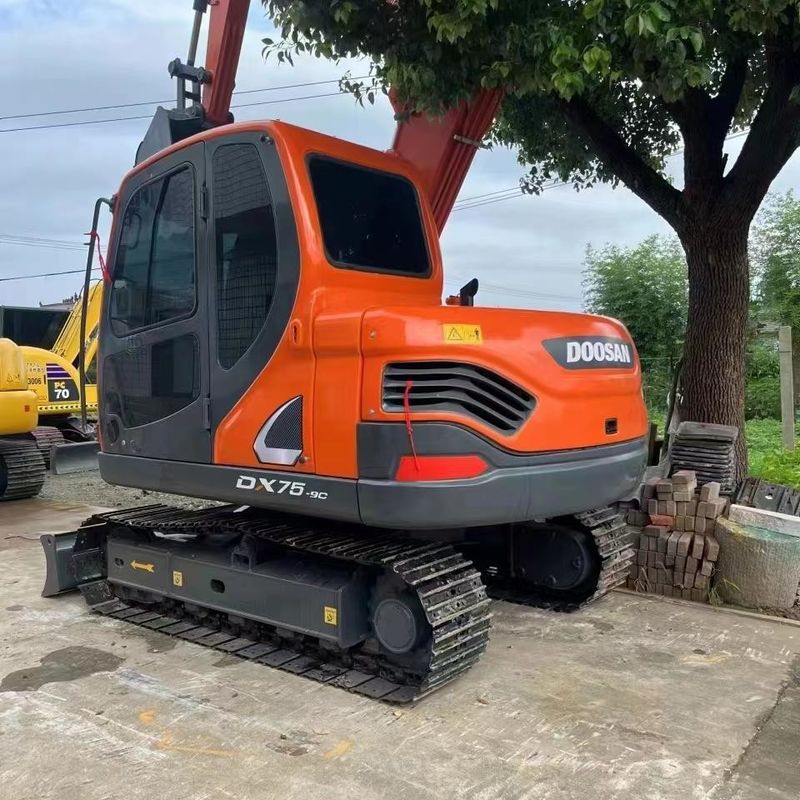 사용 된 Doosan Digger DX75 사용 된 7.5톤 소형 미니 크롤러 발굴기