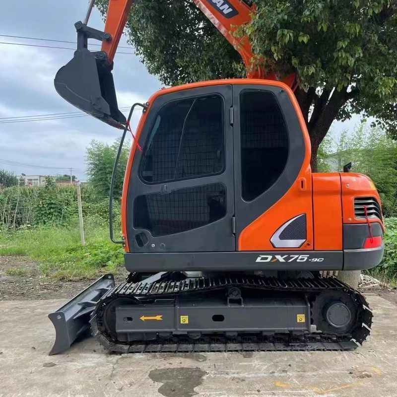 사용 된 Doosan Digger DX75 사용 된 7.5톤 소형 미니 크롤러 발굴기