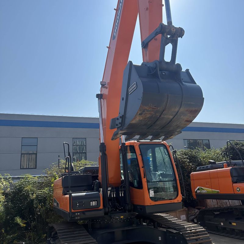 사용 된 Doosan Digger DX215-9ACE 중형 21.5t 중형 크롤러 발굴기