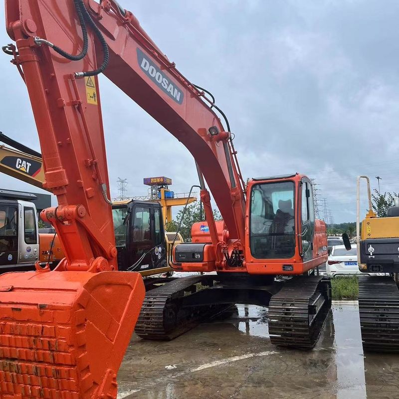 사용 된 Doosan Digger DX225LC 중형 22.5톤 크롤러 발굴기