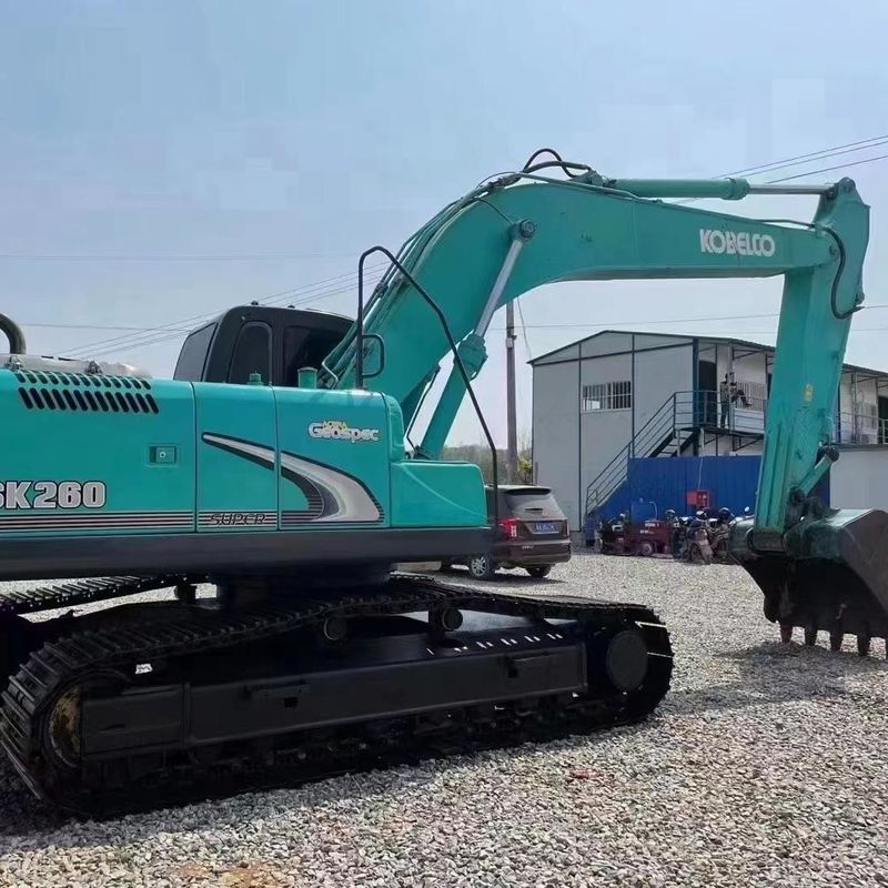 사용 된 Kobelco Digger SK260 중형 26톤 크롤러 발굴기