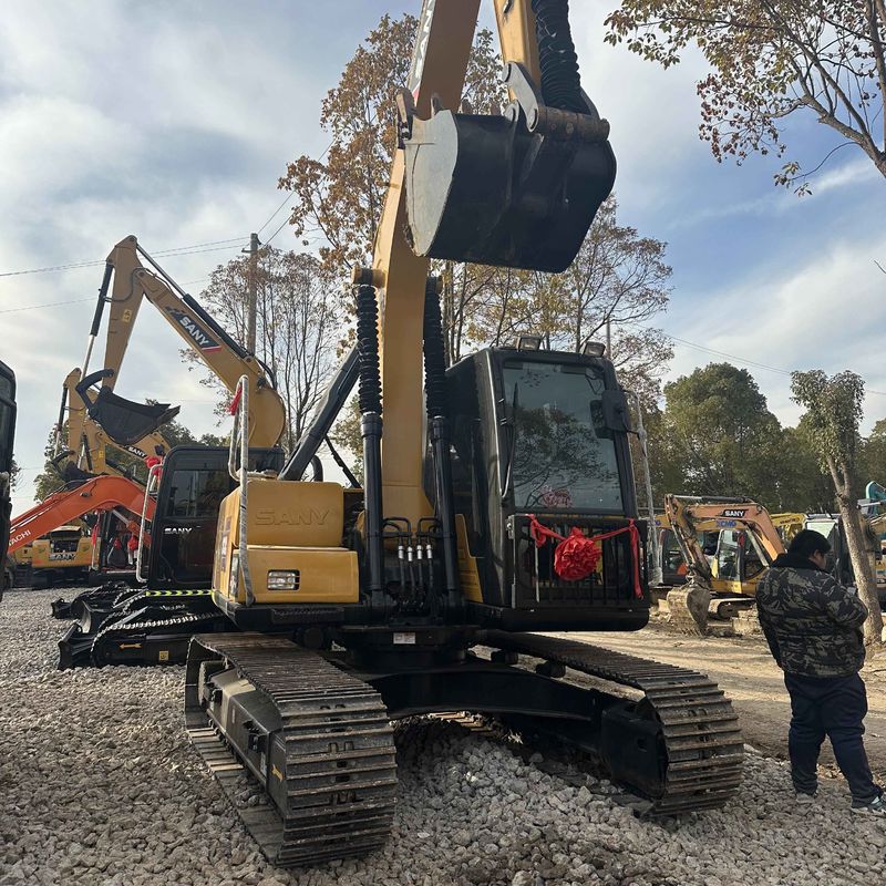 사용 된 SANY Digger SY135C 중고 13.5 on 소형 미니 크롤러 발굴기