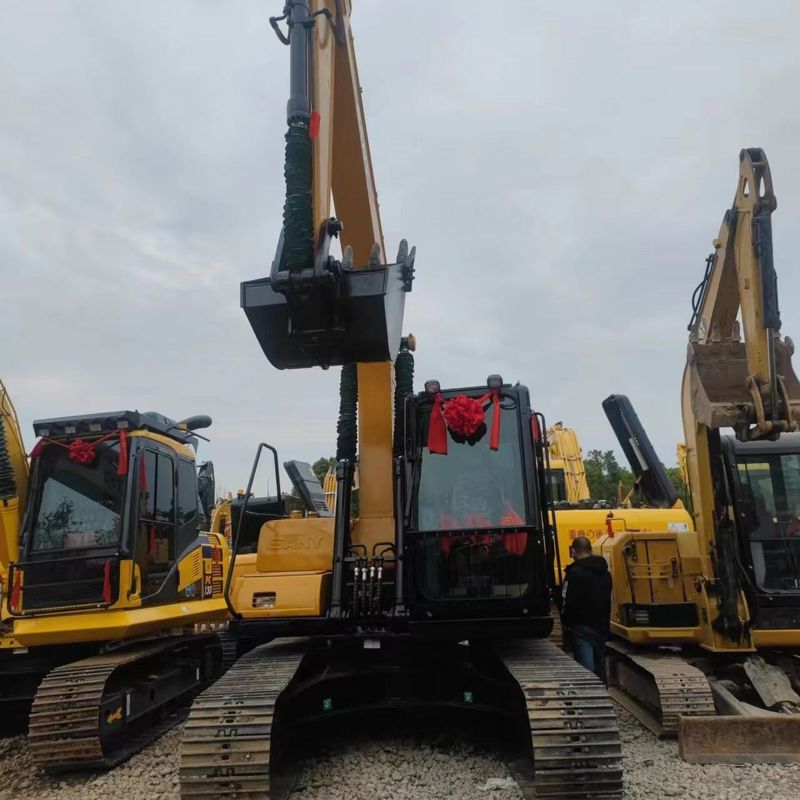 중고 SANY Digger SY135C 소형 미니 크롤러 발굴기에서 13.5을 사용했습니다.