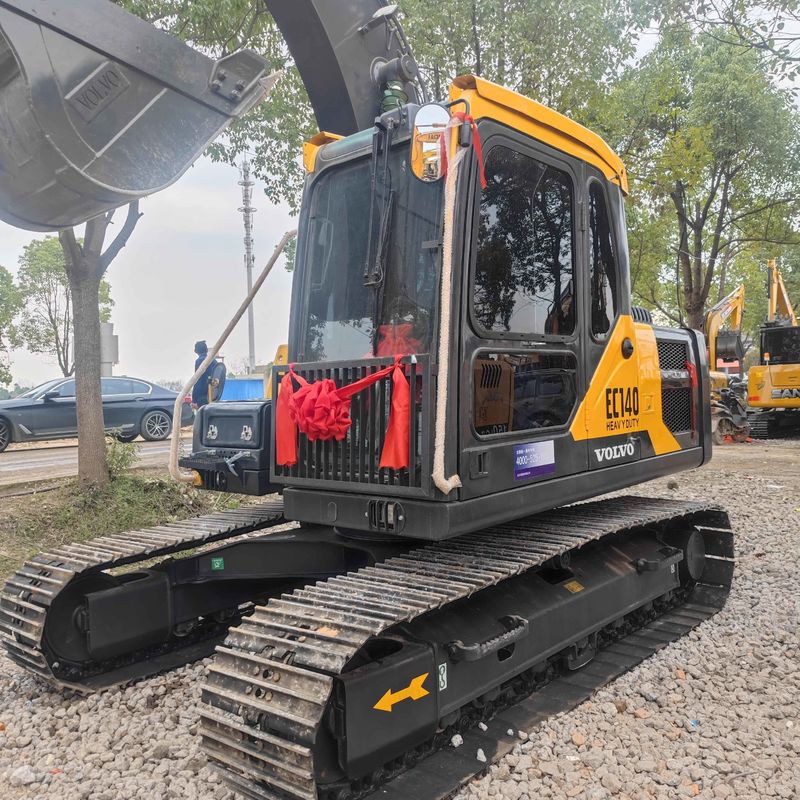 중고 SANY Digger SY135C 소형 미니 크롤러 발굴기에서 13.5을 사용했습니다.