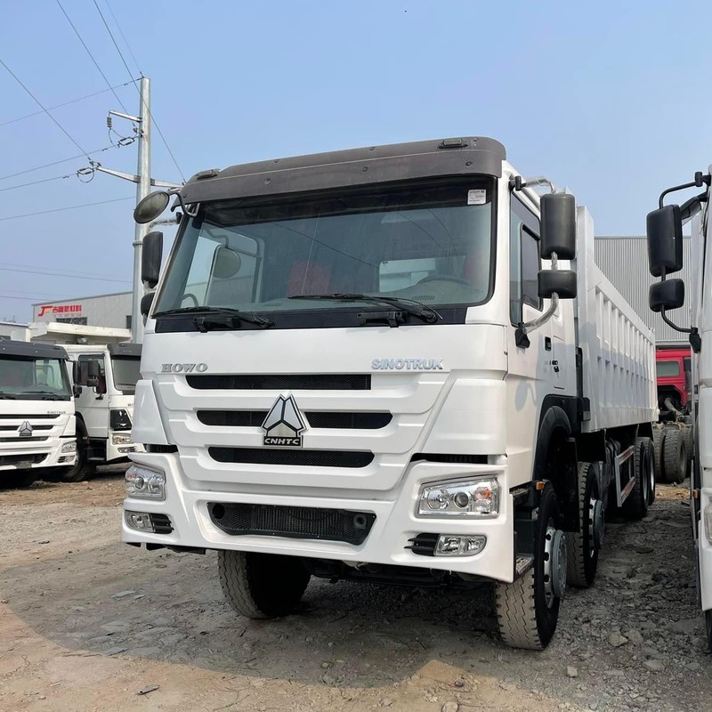 재취득된 호우 375 시노트럭 호우 8x4 덤프 트럭 티퍼 40T 수동 디젤