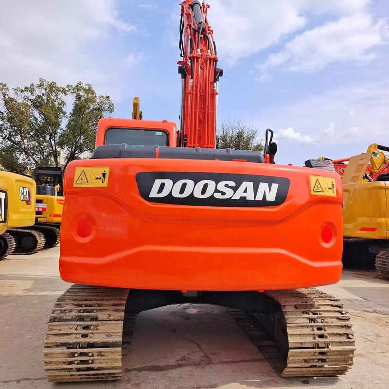 중고용 Doosan Digger DX140LC 중고용 14톤 중형 크롤러 발굴기 71kw