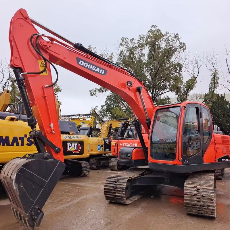 사용 된 Doosan Digger DX140LC 중급형 14톤 크롤러 발굴기
