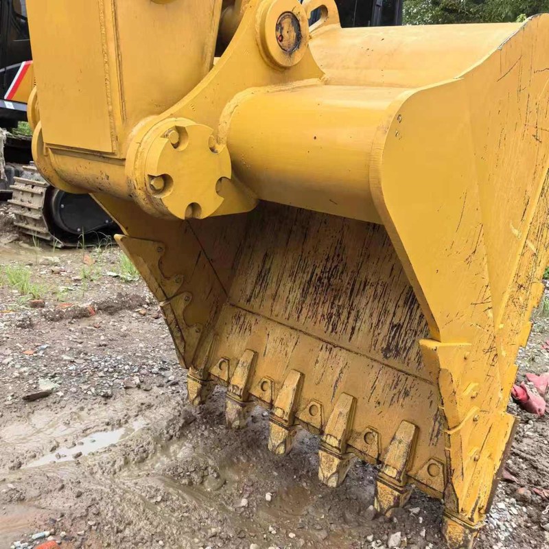 큰 사용 된 발굴기 CAT 340D2 40 톤 크롤러 발굴기 208kw 1.9m3 버킷