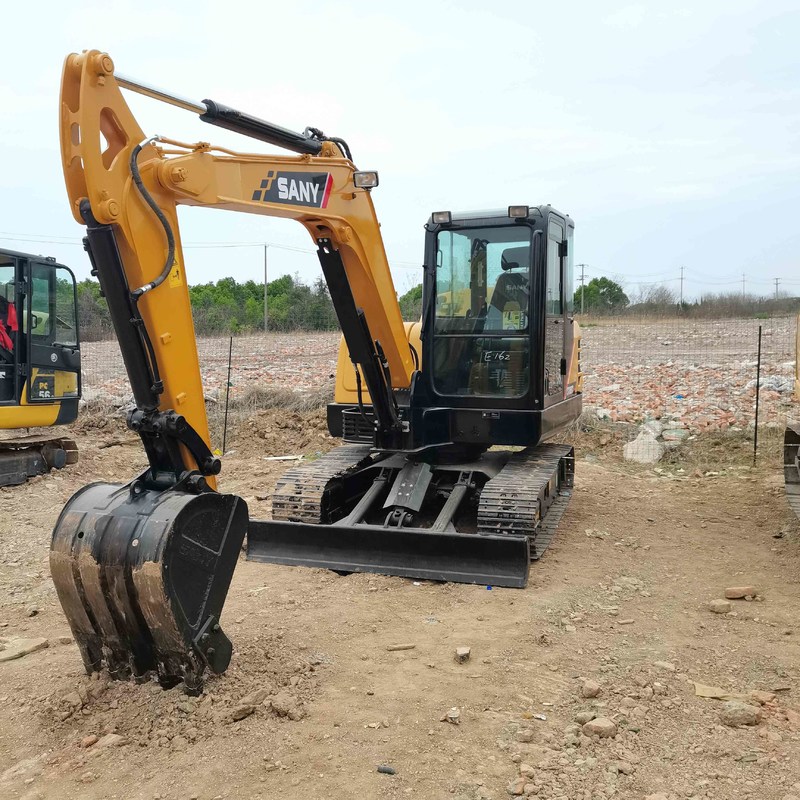 사용 된 SANY Digger SY60 중고 6톤 소형 미니 크롤러 발굴기 36kw