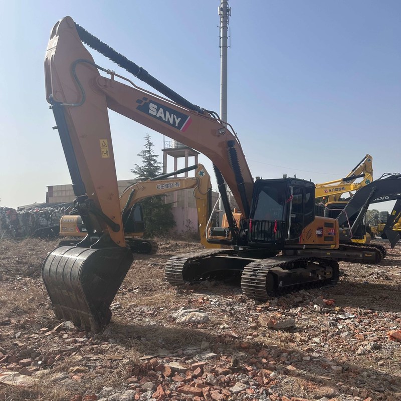 중고 SANY Digger SY235C 중고 23.5on 중형 크롤러 굴삭기 128.5kw