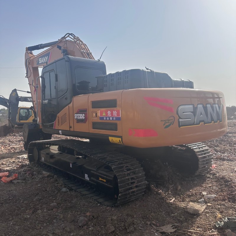 중고 SANY Digger SY235C 중고 23.5on 중형 크롤러 굴삭기 128.5kw