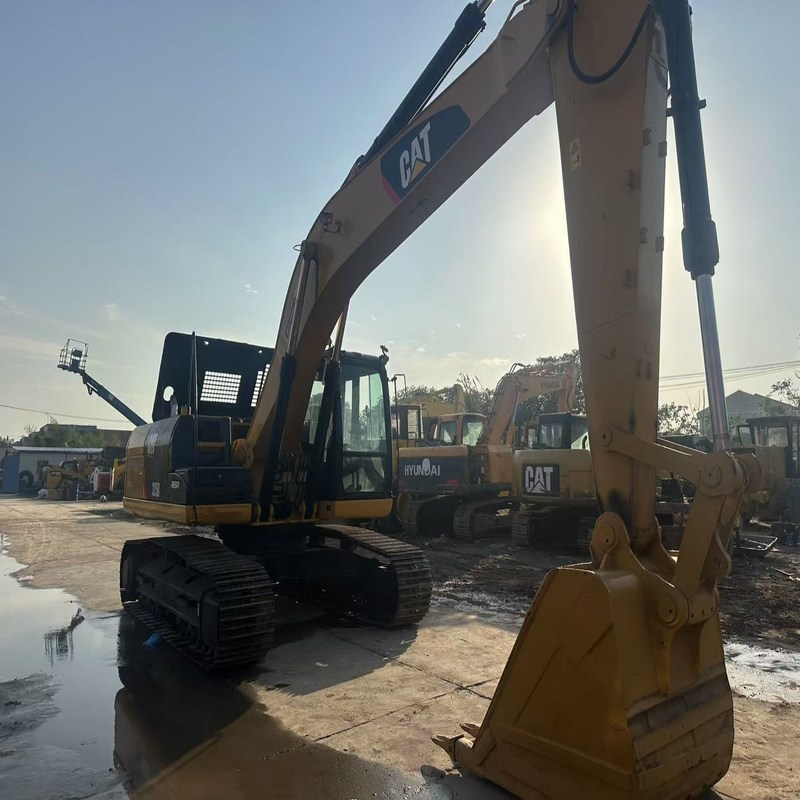 25 톤 사용 된 발굴기 CAT 325D 크롤러 발굴기 140kw 1.4m3 버킷