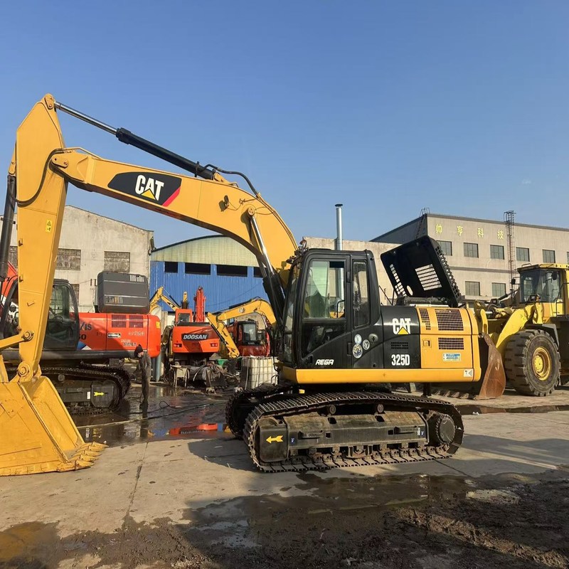 25 톤 사용 된 발굴기 CAT 325D 크롤러 발굴기 140kw 1.4m3 버킷