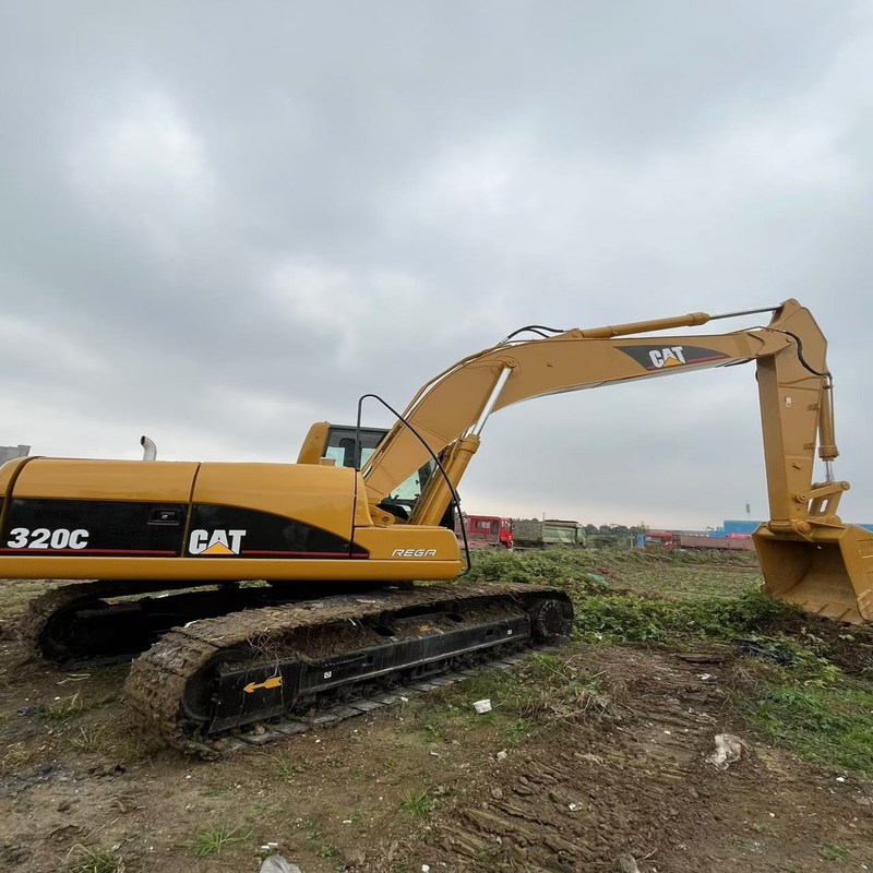 사용 된 발굴기 CAT 320C 중고 20톤 크롤러 디버 110kw 0.8m3 버킷