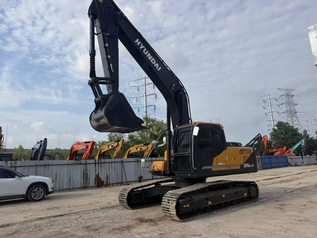 사용 된 현대 디거 R305LC-9T 중고 30.2톤 크롤러 발굴기 196kw 1.38m3 버킷