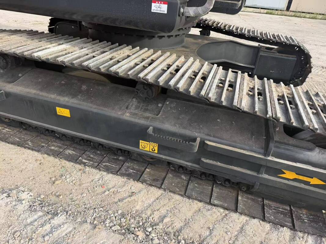 사용 된 현대 디거 R305LC-9T 중고 30.2톤 크롤러 발굴기 196kw 1.38m3 버킷